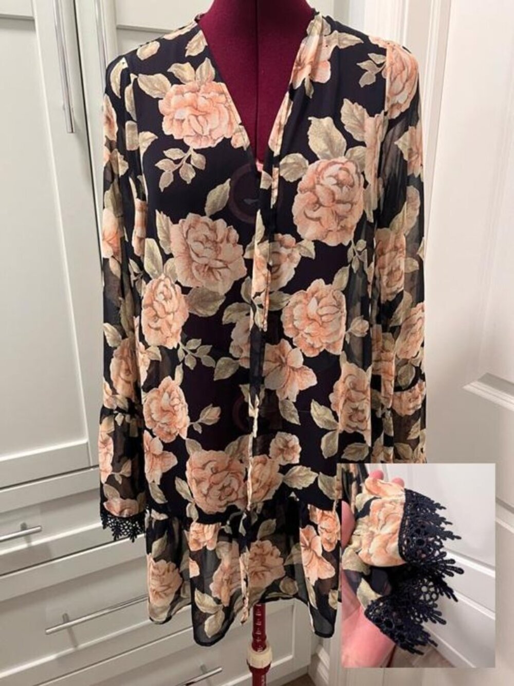 NWOT WRANGLER Floral Sheer Crochet Ruffled Sleeve Open Front Blouse Size Med